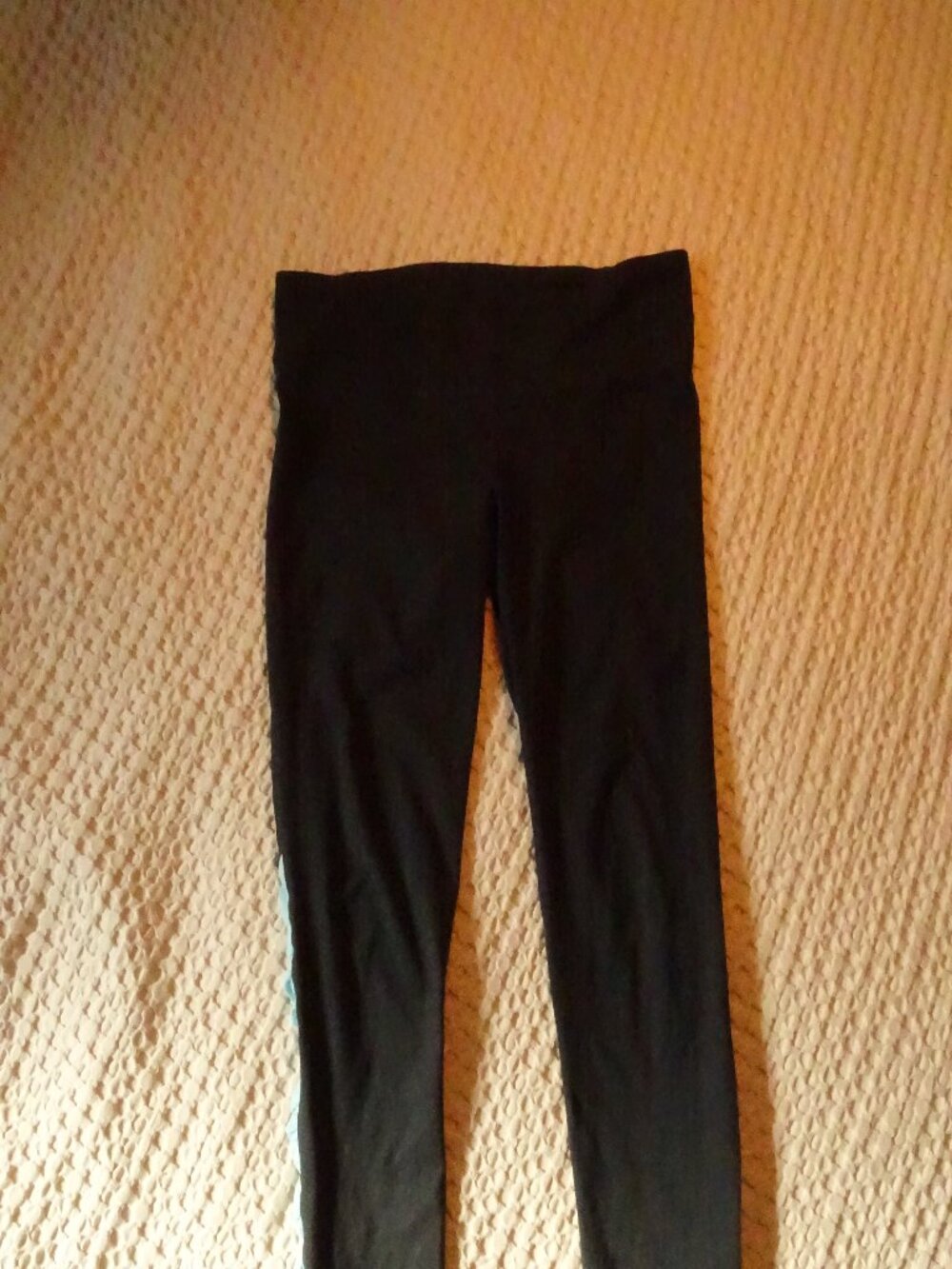 Under Armour Black Cropped Capri Leggings Size L Aqua Ruched Side Detail Mesh